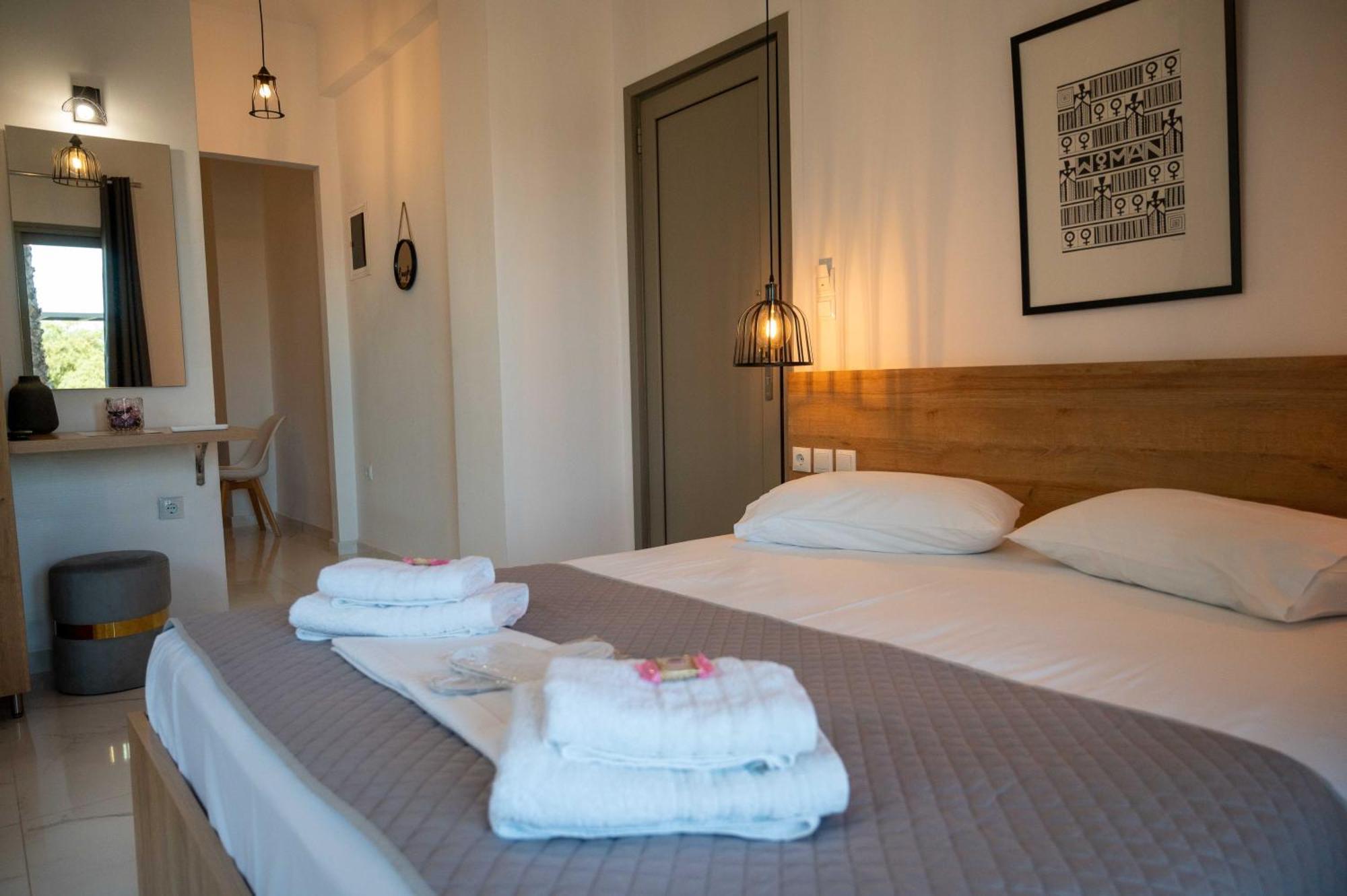 Finikas Suites & Apartments 10Min From Athens Airport Artemida  Luaran gambar