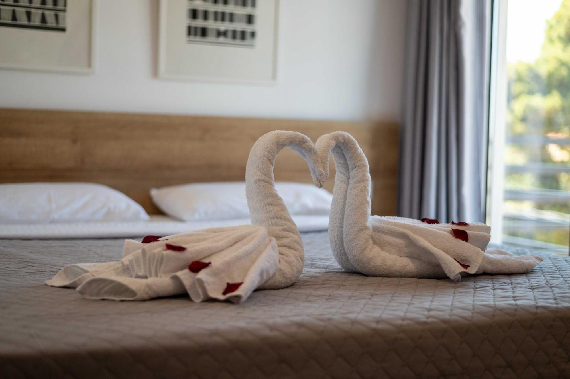 Finikas Suites & Apartments 10Min From Athens Airport Artemida  Luaran gambar