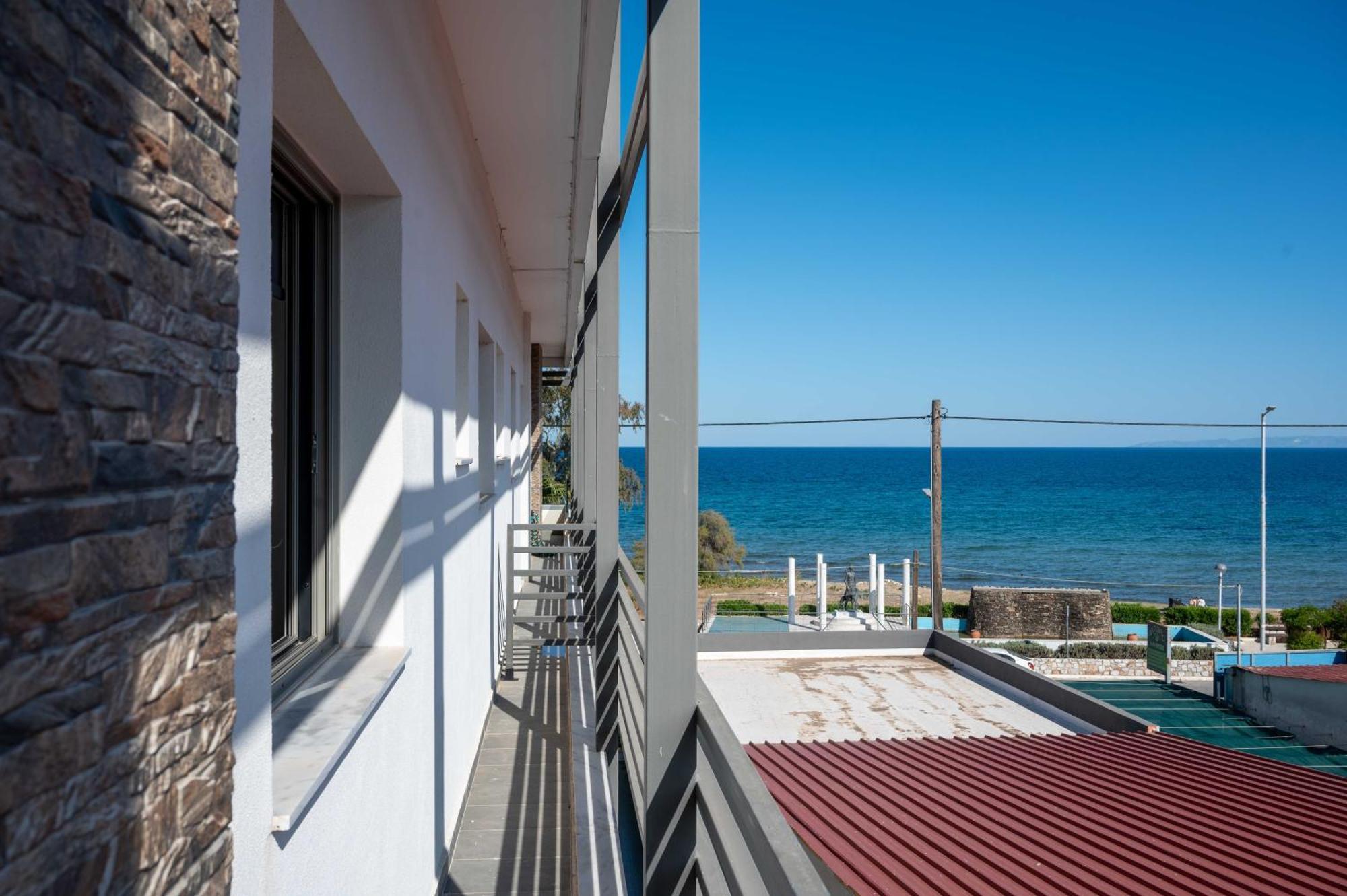 Finikas Suites & Apartments 10Min From Athens Airport Artemida  Luaran gambar