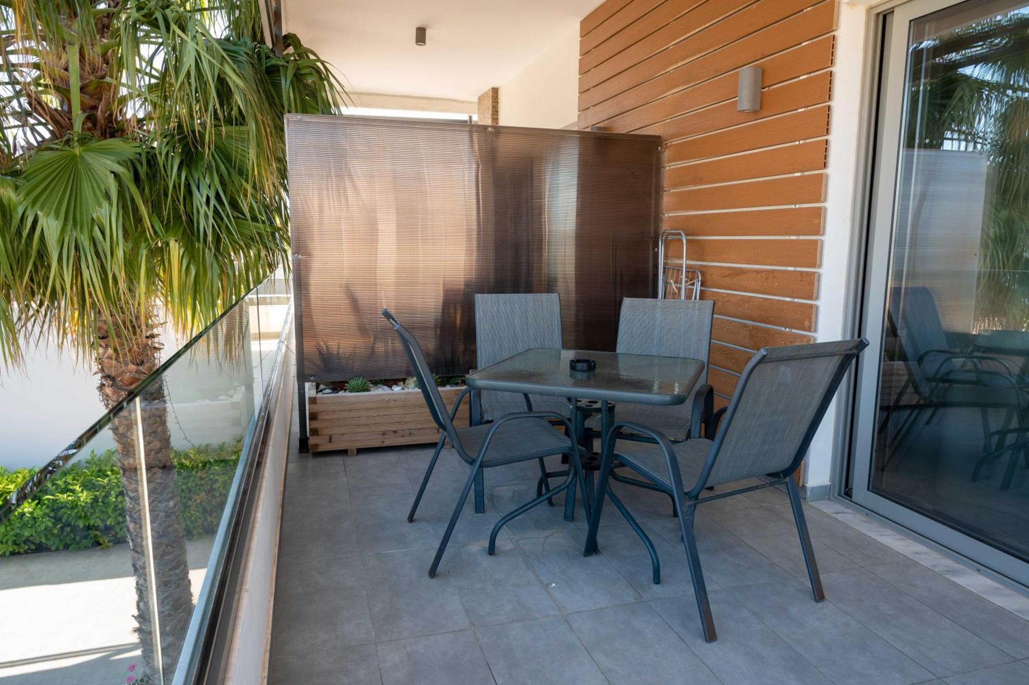 Finikas Suites & Apartments 10Min From Athens Airport Artemida  Luaran gambar